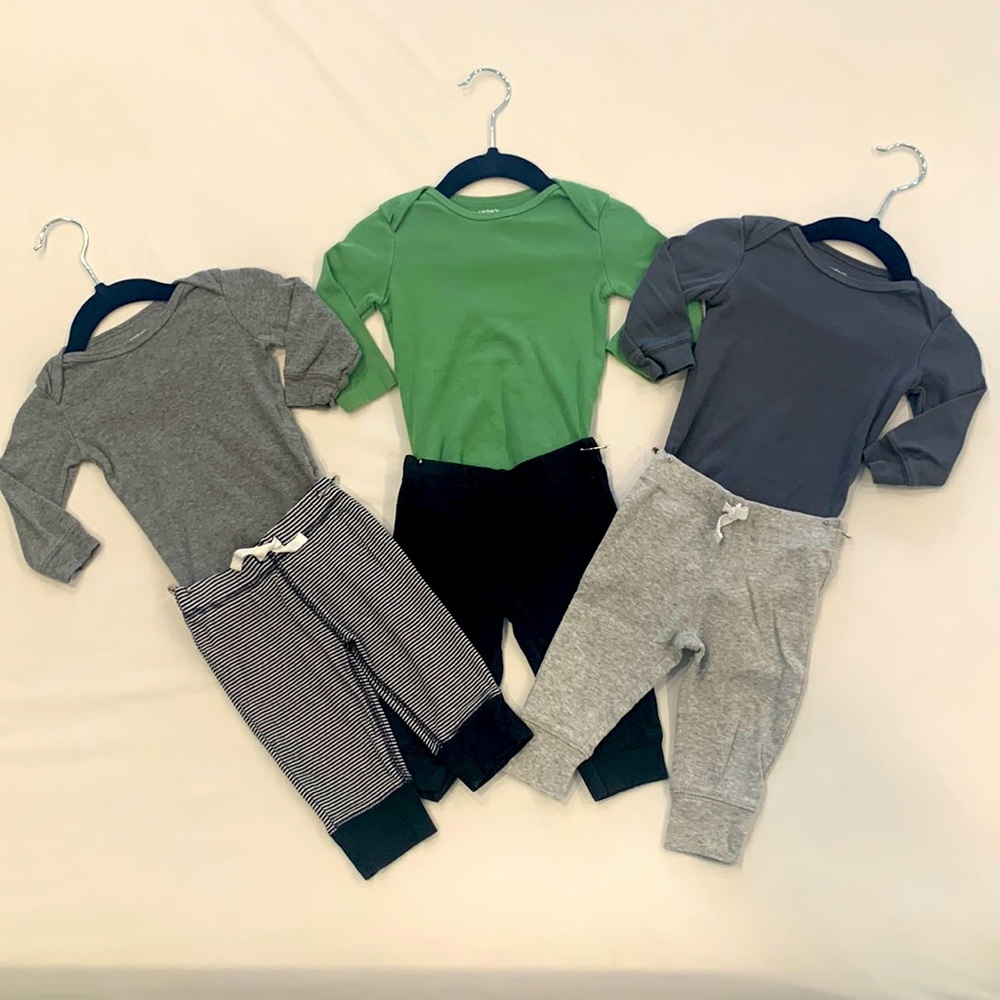 Carter’s 6 pieces all 6 months. 3 long sleeve bodysuits w/ 3 pants.